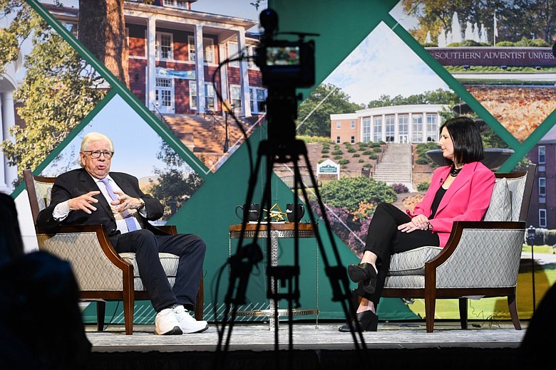 Watergate reporter Carl Bernstein in a conversation with television host Alison Lebovitz explore “Why Truth Still Matters” /©Chatt Times Free Press