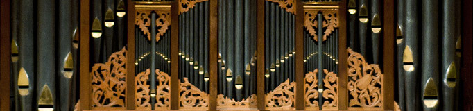 Wood pipe organ