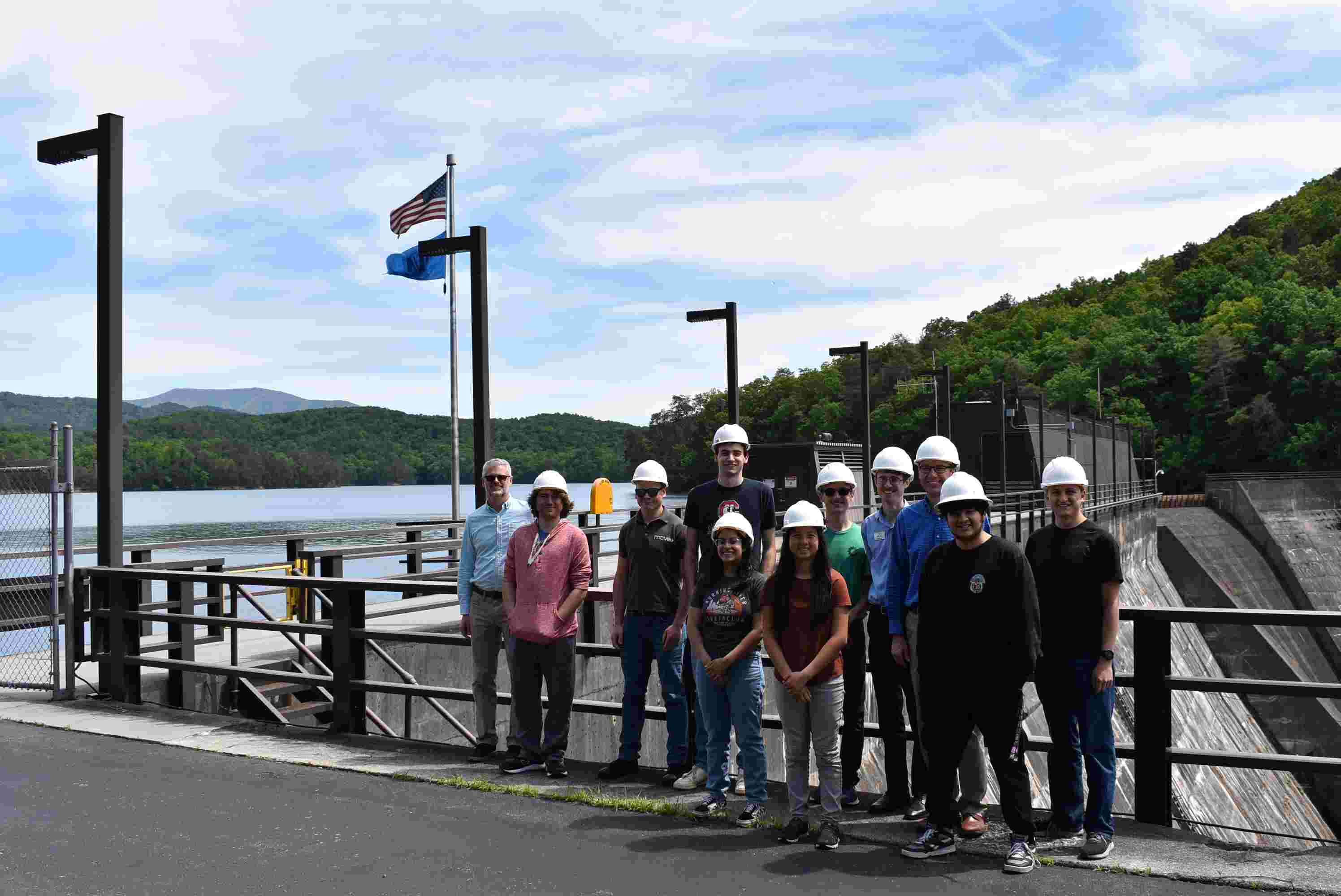 Image of students on a field trip to the Ocoee Hydro Plant.