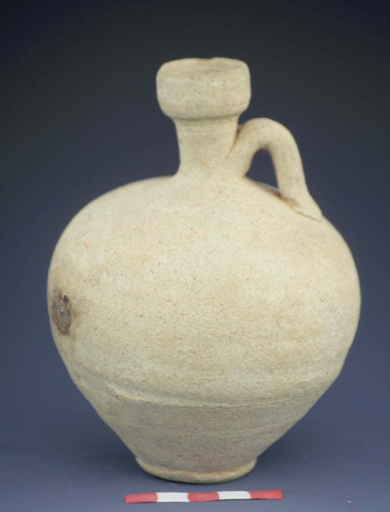 Fired green unguentarium 