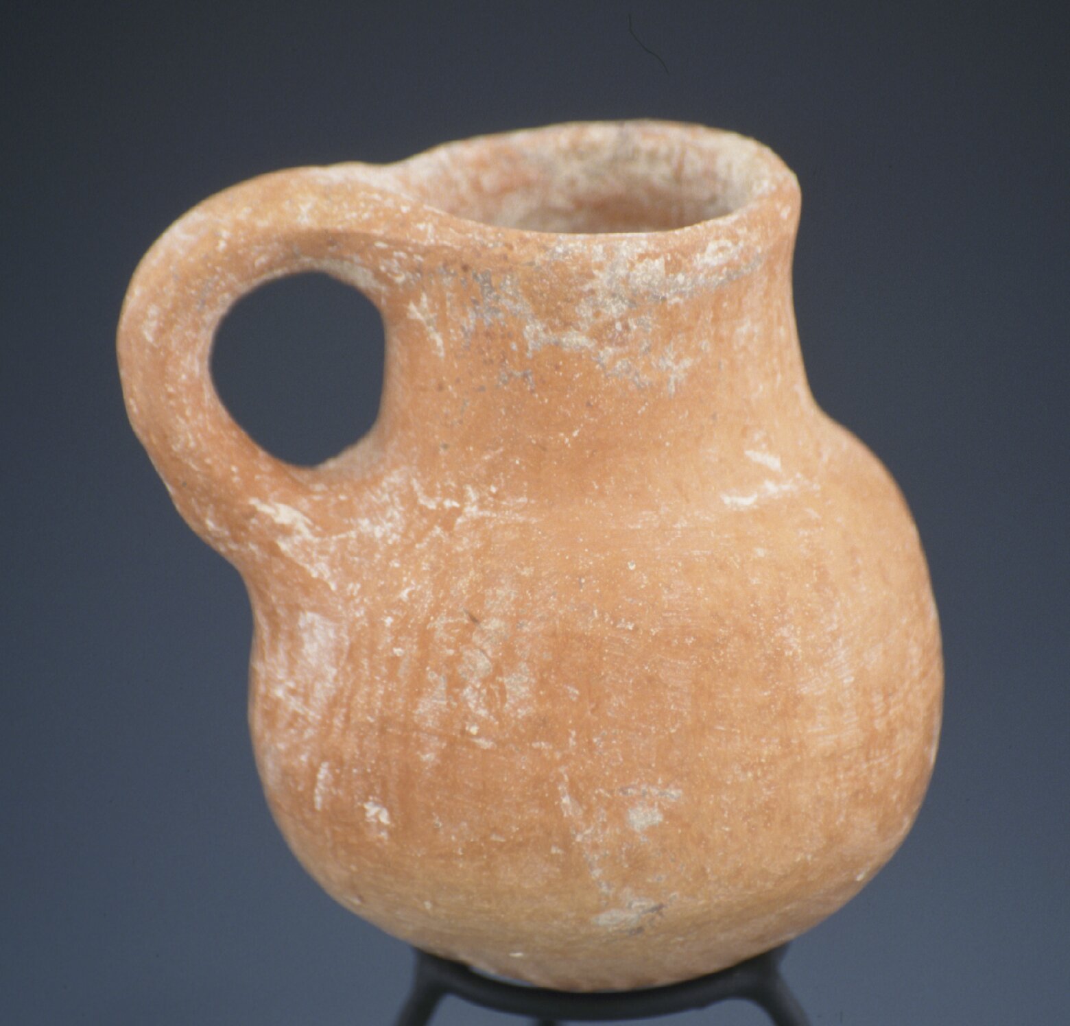 Tan burnished juglet