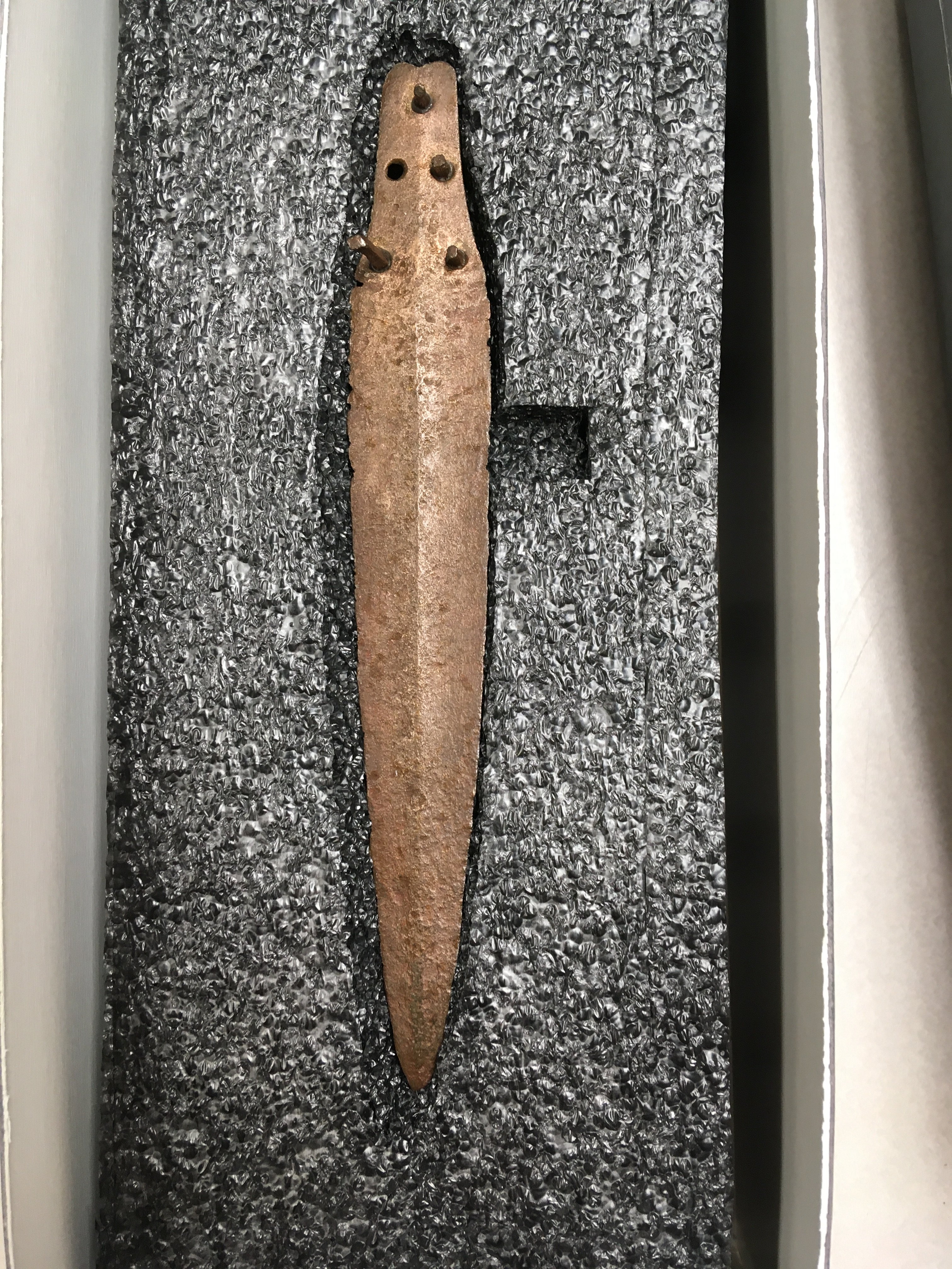 Bronze daggers 