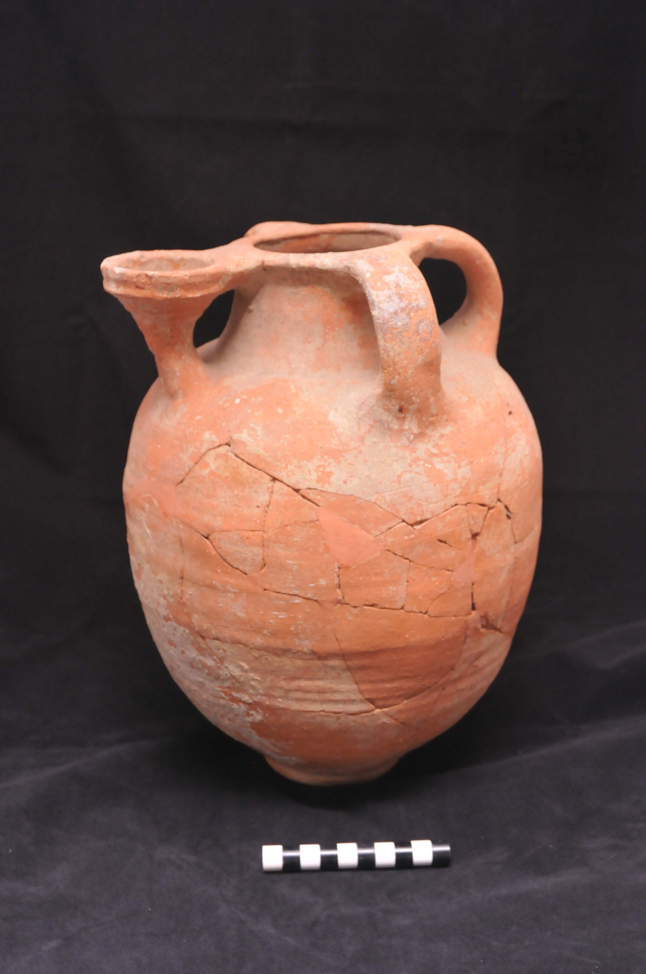Pillar spouted stonejar