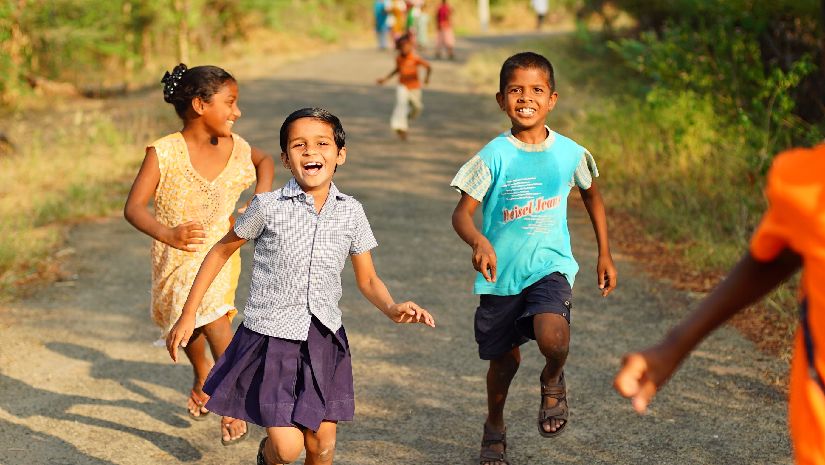 India kids running
