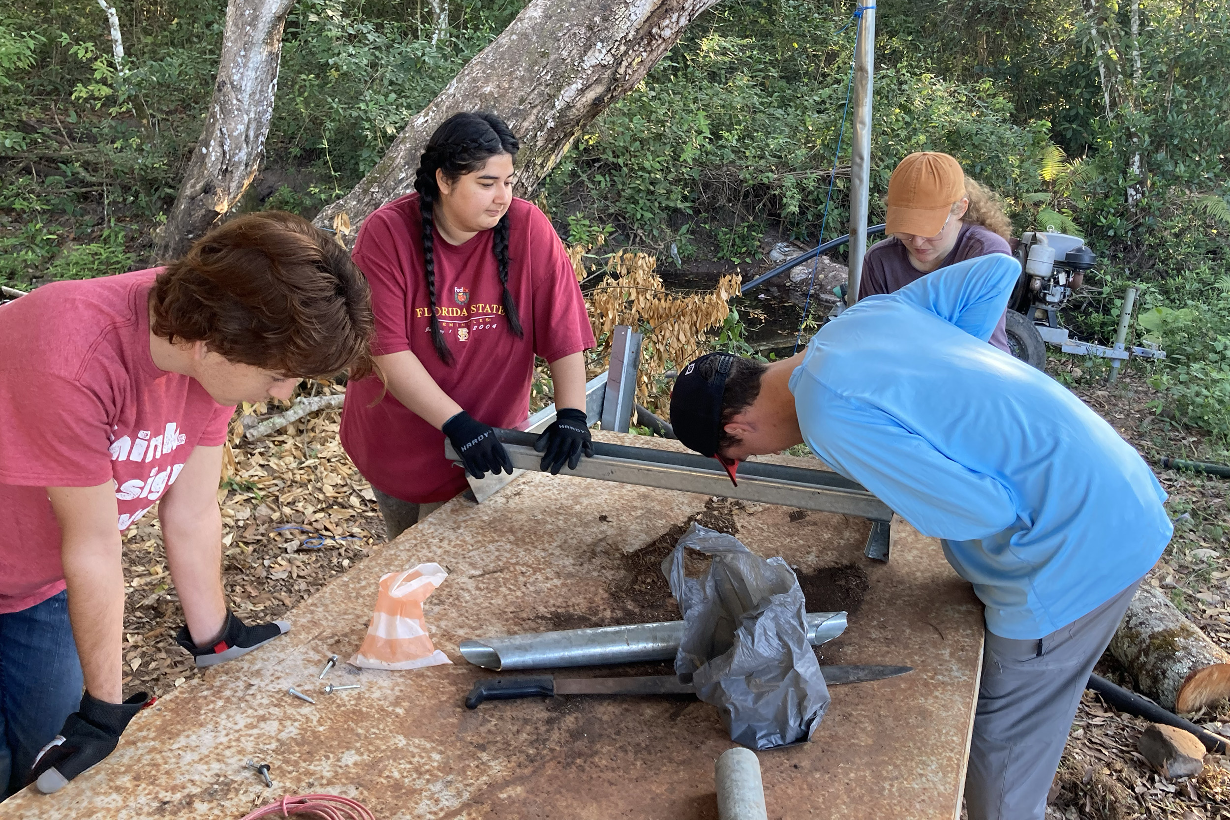 students on the mission trip